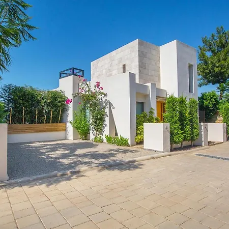 Alya Sierra Мугла