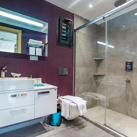 Alya Sierra Мугла