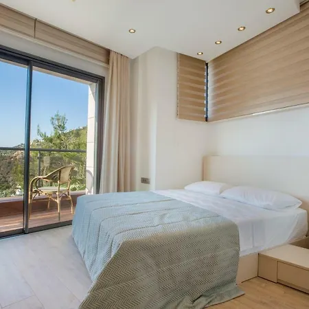 Alya Sierra Мугла